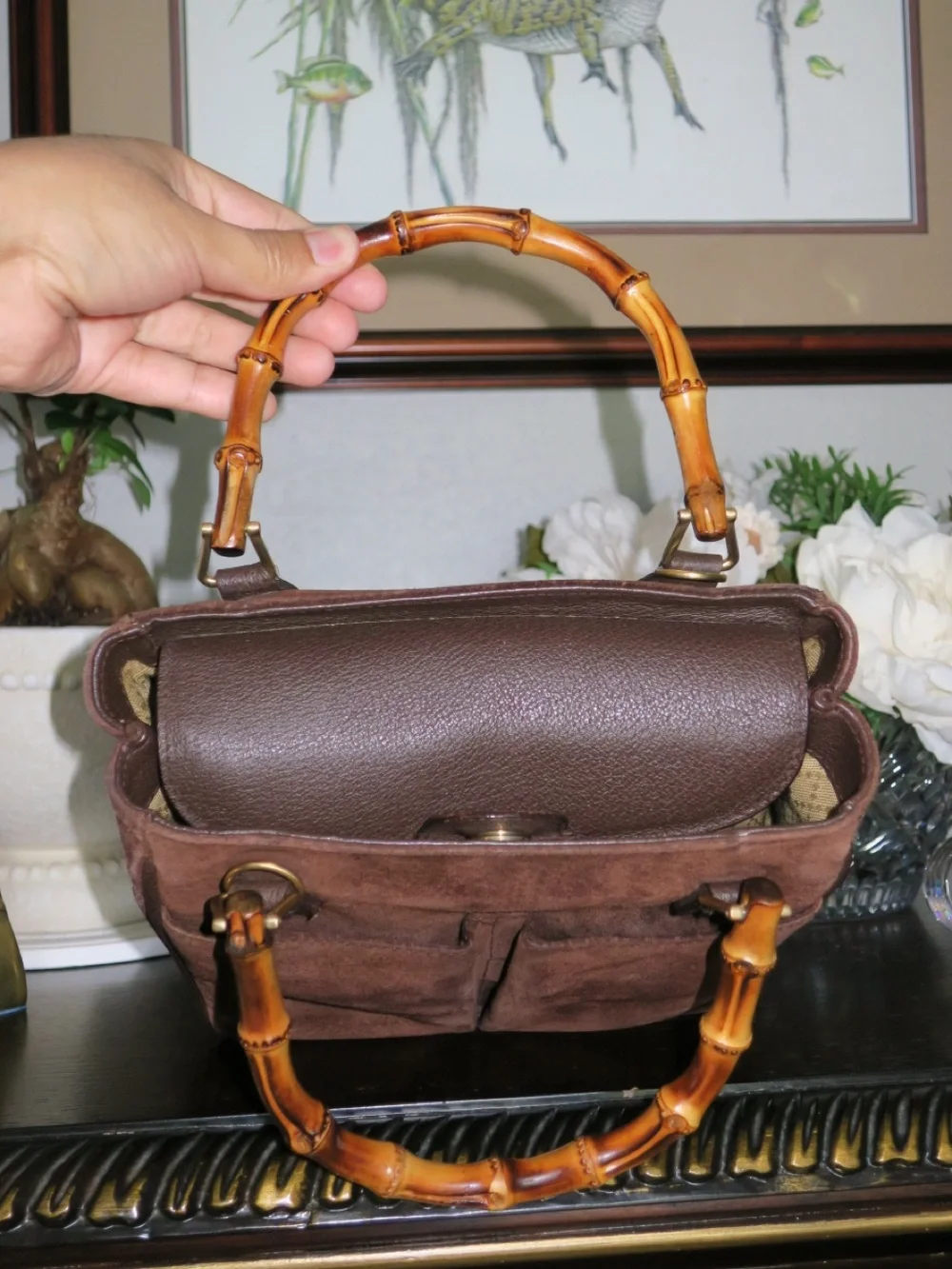 ✨ Vintage Gucci Small Bamboo Suede Handbag ✨ - Picture 5 of 10